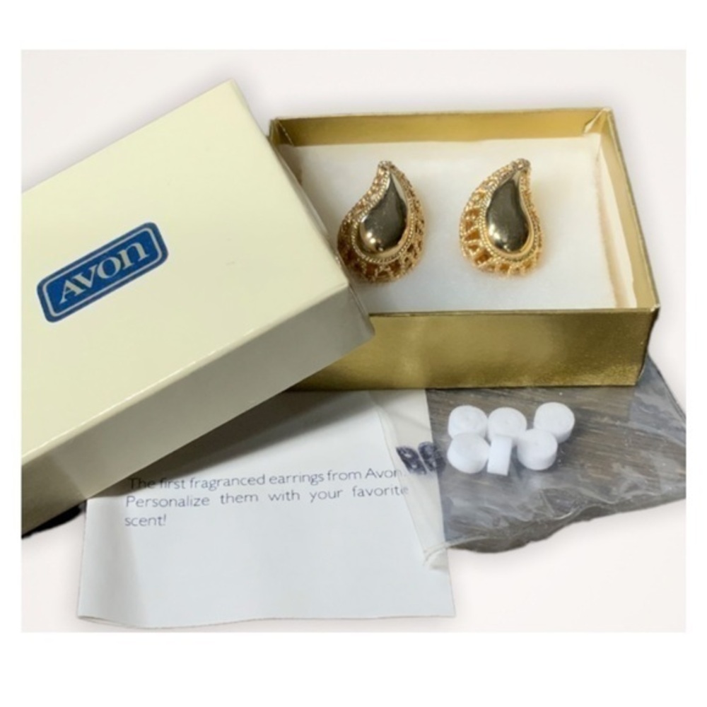 Avon Vintage Gold 1” Paisley Shaped Fragranced Earrings New In Box